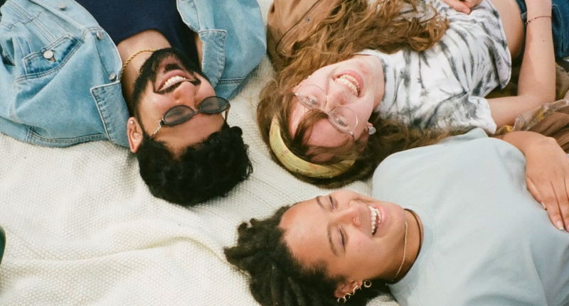 Lachen, Humor und Positive Psychologie bei Fatigue